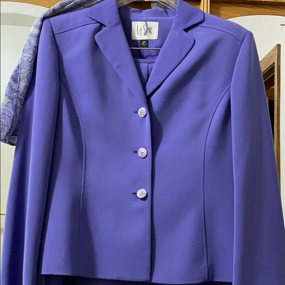💜 Beautiful Pastel Purple Le Suit 💜 - Picture 2 of 6